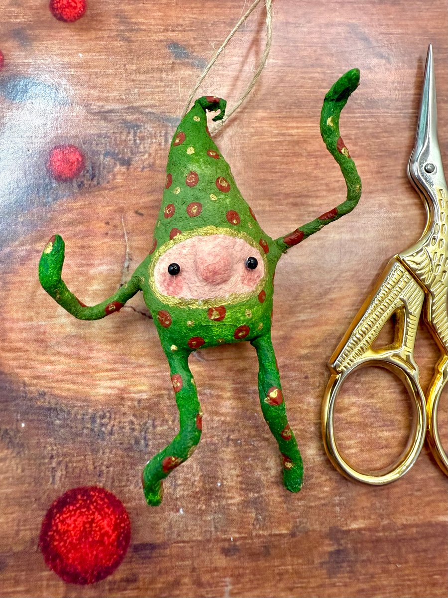 Spun Cotton Elf Hanger in Green