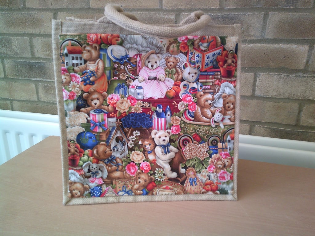 Medium Jute Bag with Pretty Teddies with Flowers and Hat boxes Pocket