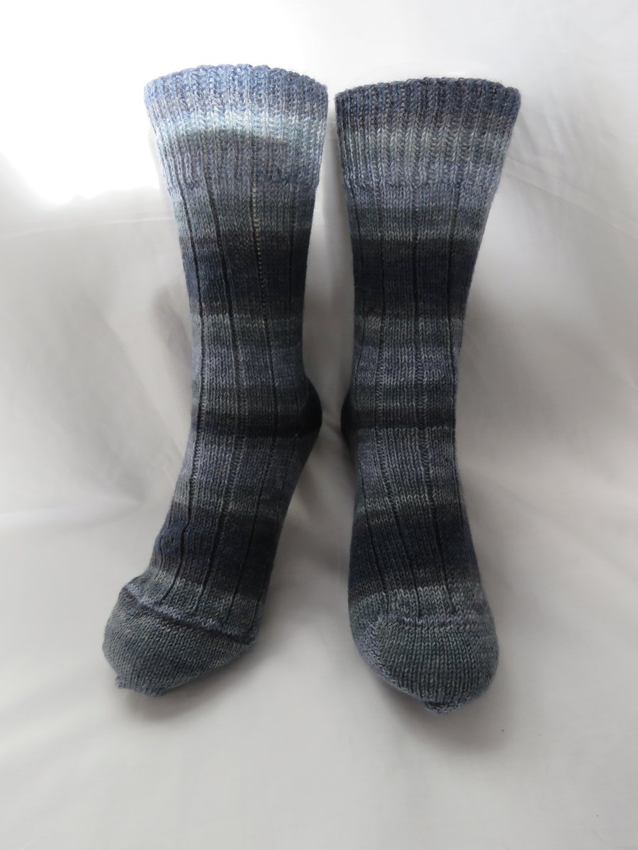 Hand-cranked Knitted Ribbed Wool Socks Size 4 to 5