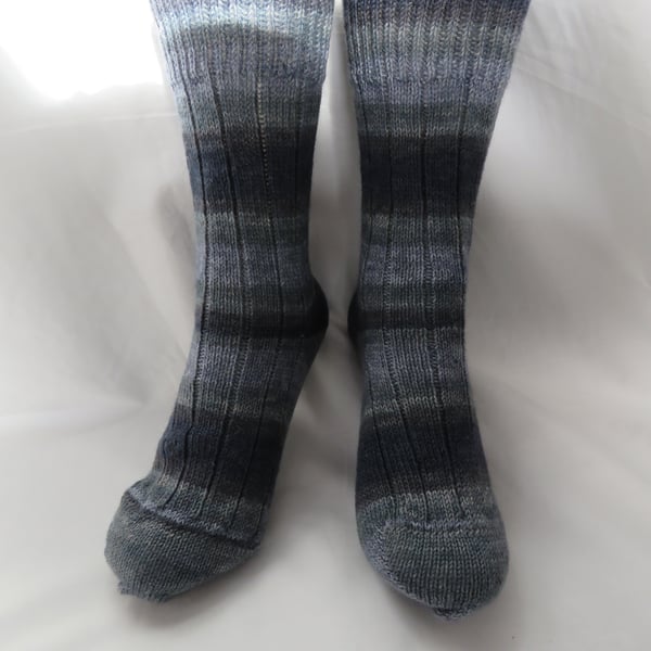 Hand-cranked Knitted Ribbed Wool Socks Size 4 to 5