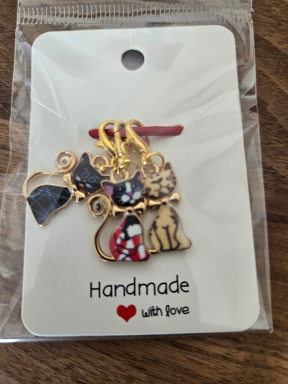 Set of 3 crochet markers cats enamel gold tone clasp