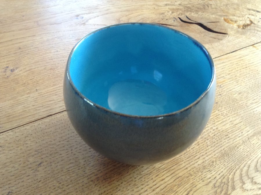 Medium ceramic turquoise bowl
