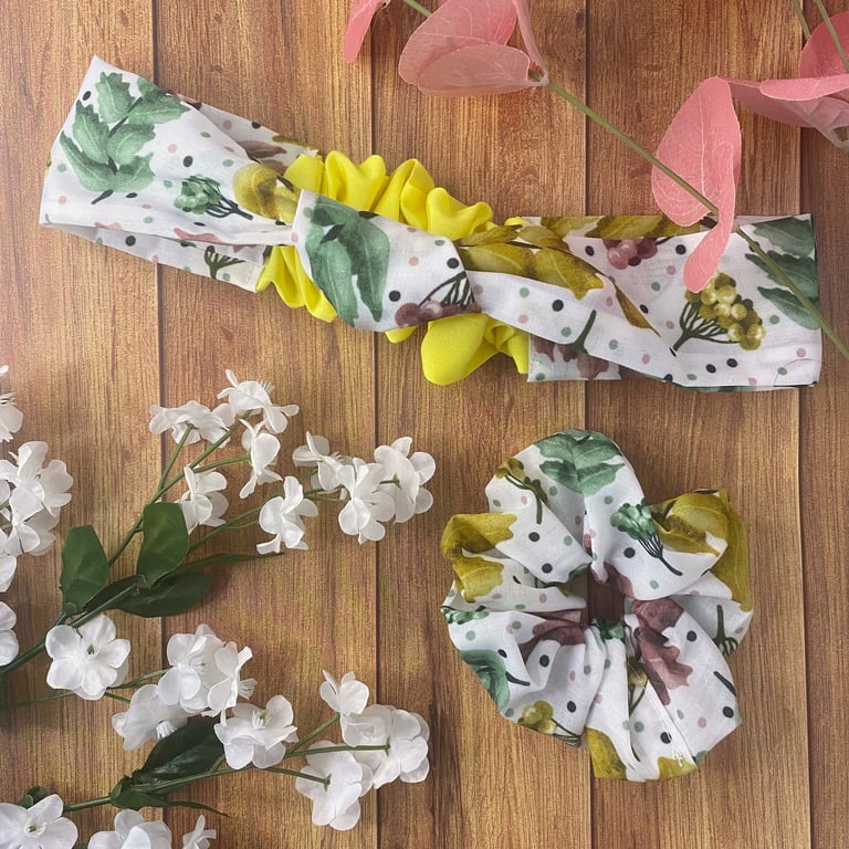 Pretty Foliage Cute Hair Things Giftset Scrunchie and Headband Set