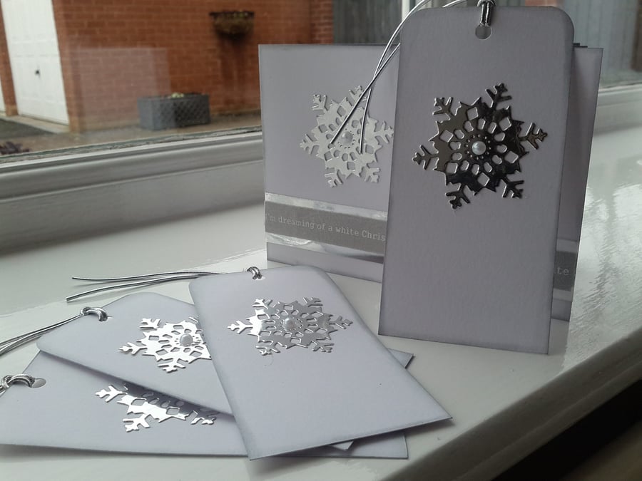 Pack of 4 snowflake Christmas gift tags