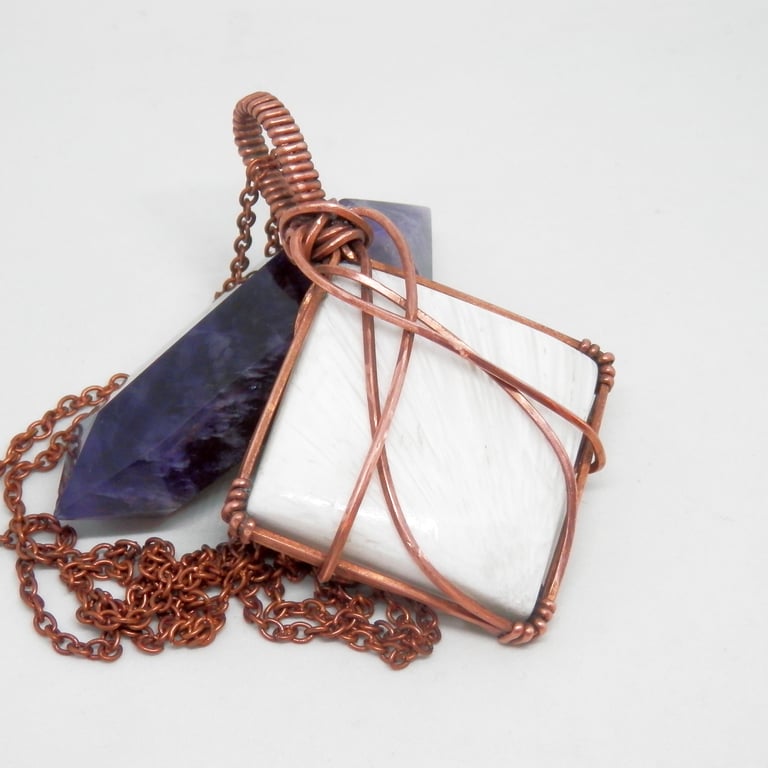 Celtic Style Copper Necklace With Scolecite
