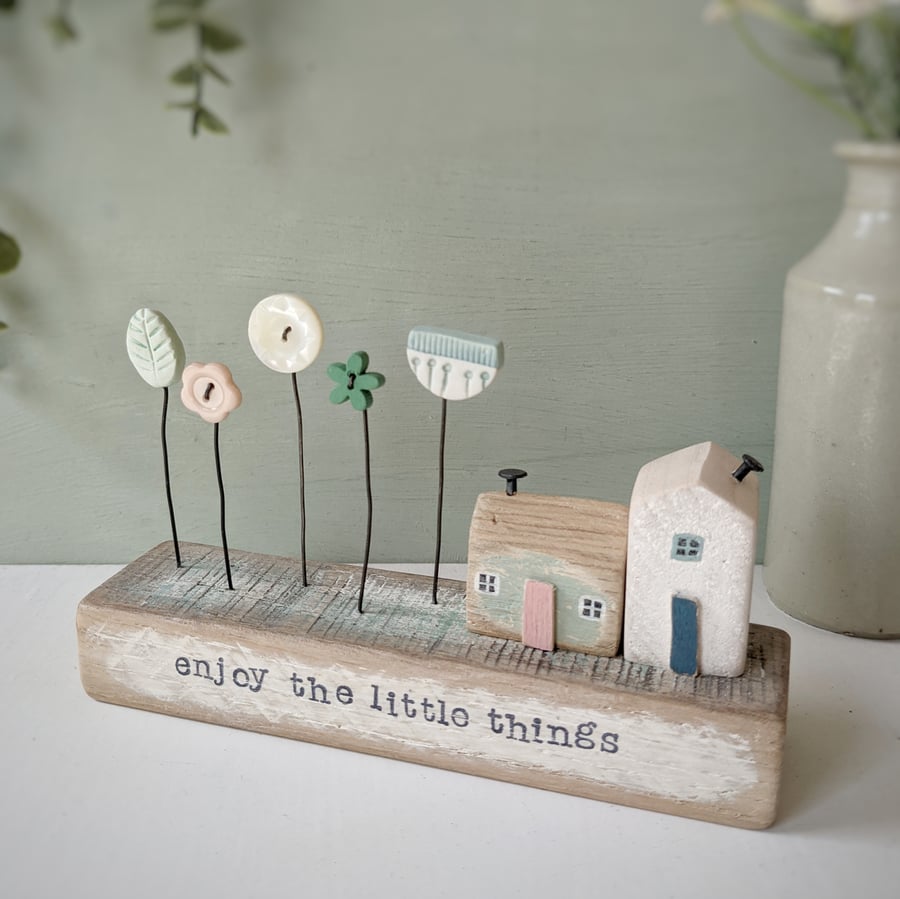 Little Wooden Houses with Clay & Button Garden 'Enjoy the little things'