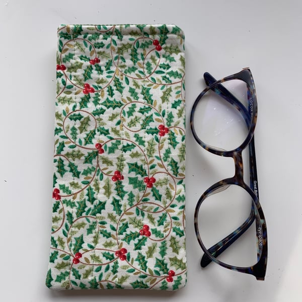 Holly Print Quilted Fabric Glasses Case