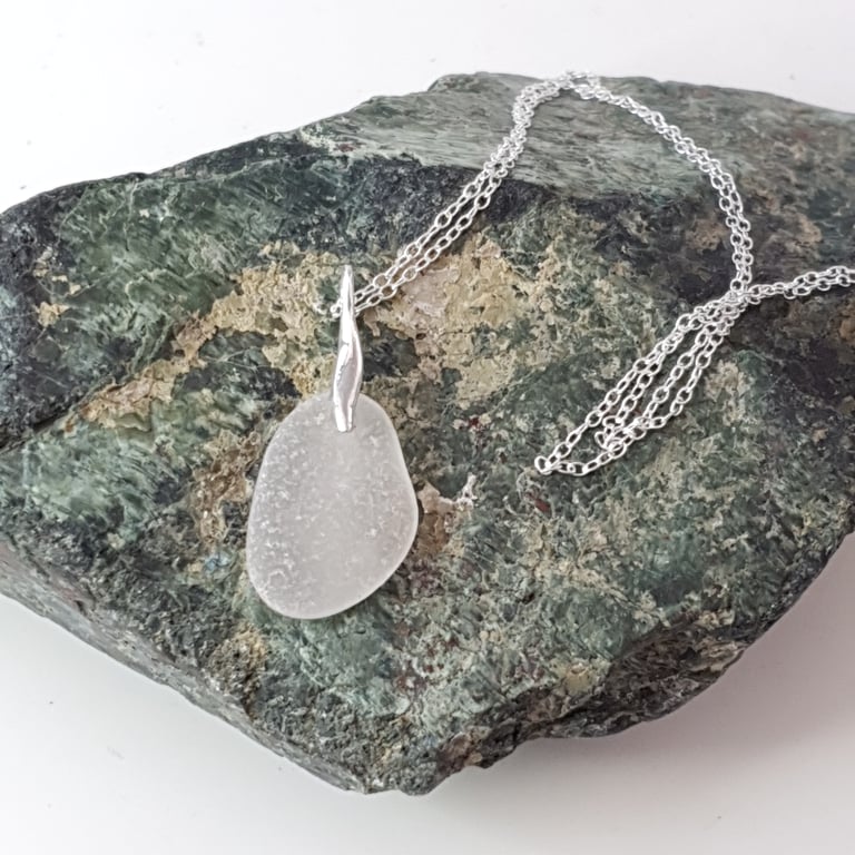 Simple  Sea Glass Pendant Necklace  18 Inch Sterling Silver Chain Free UK PP