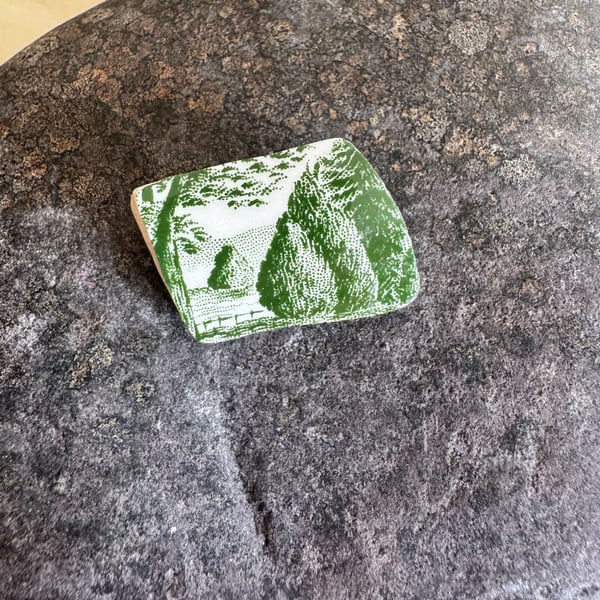 Vintage green trees ceramic brooch pin.
