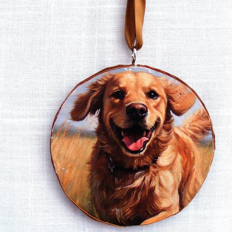 Labrador decoupaged large log slice wall decoration.