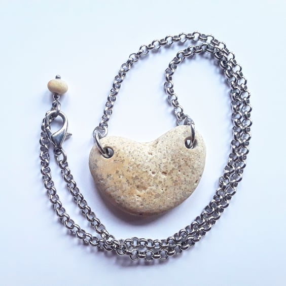 Heart-Shaped Statement Pebble Necklace 
