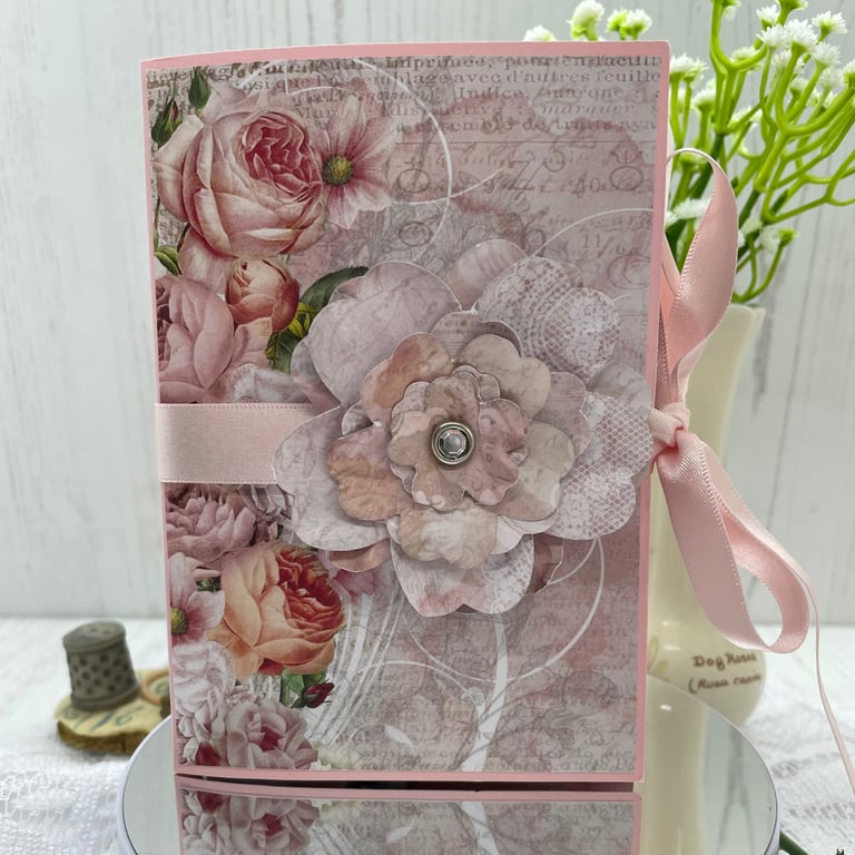 Folio - Floral tag  folder by  Carolee Crafts PB9 - 0025