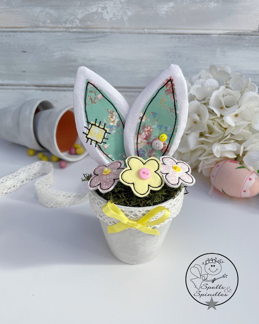 Green Easter Bunny Pot 