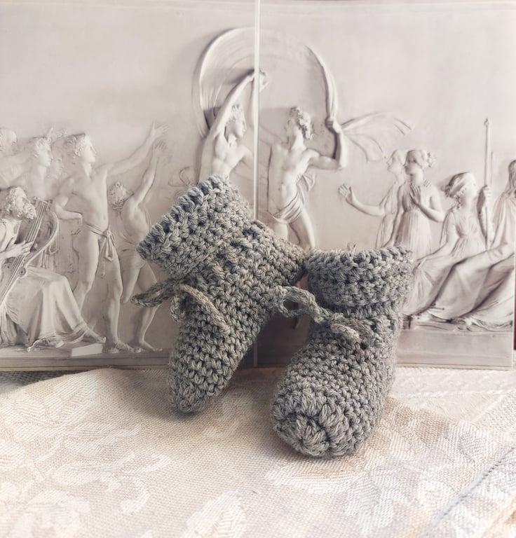 Baby Booties, organic certified wool, gift for newborn baby, 0-3 up to 6 months