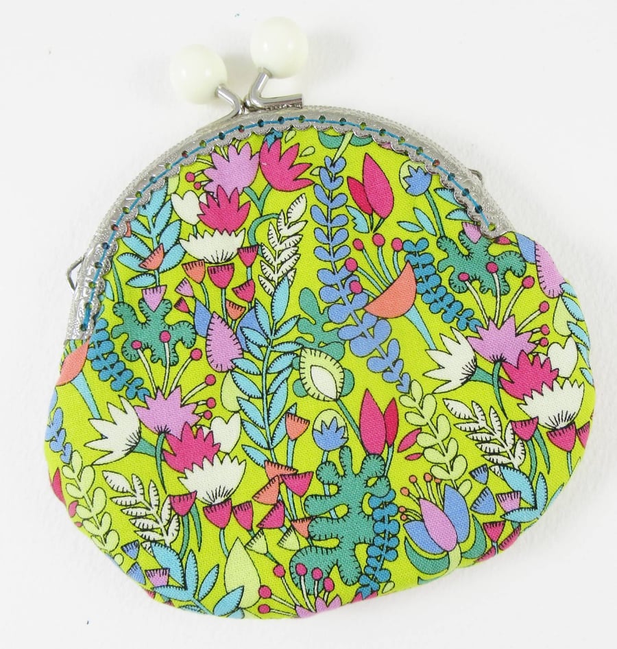Fantasy Floral Clasp Purse