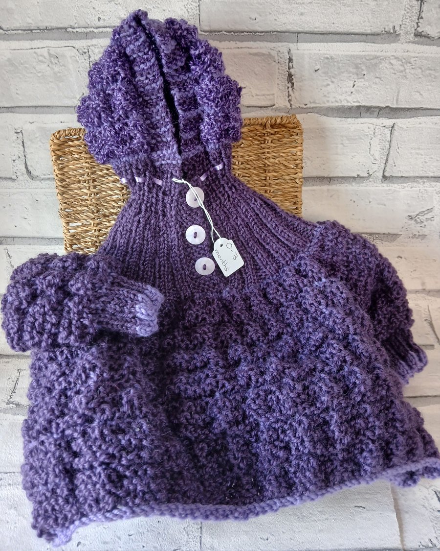 Hand knitted baby hooded jumper. Approx 0 to 3 months. Price includes P and P.