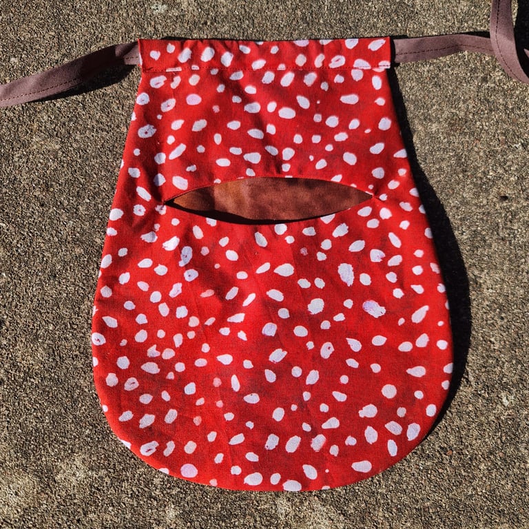 Tie-On Pocket - Small Toadstool 