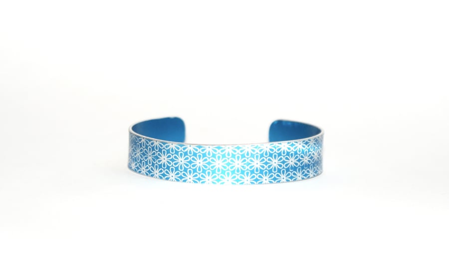 Medium childrens aluminium flower print bracelet blue