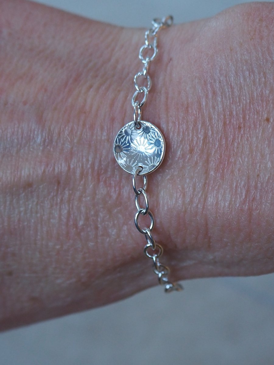 Sterling silver daisy bracelet, silver chain bracelet, spring flowers