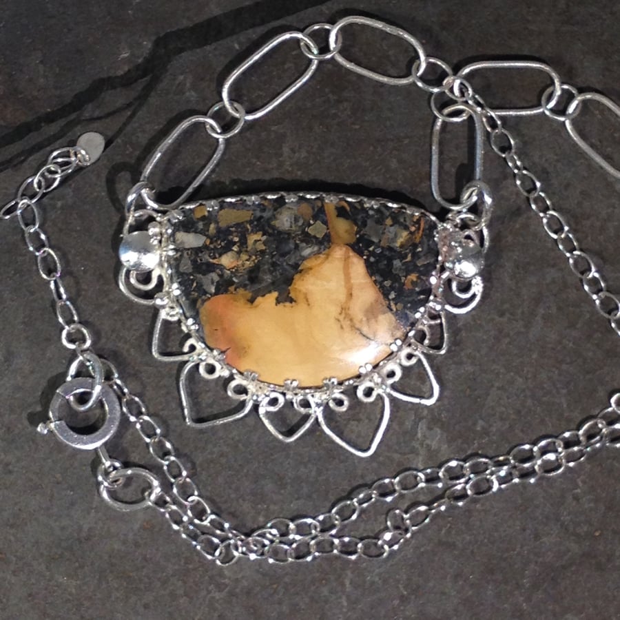 Maligano Sun necklace 