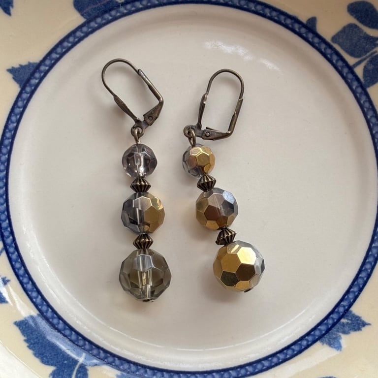 Recycled crystal earrings 