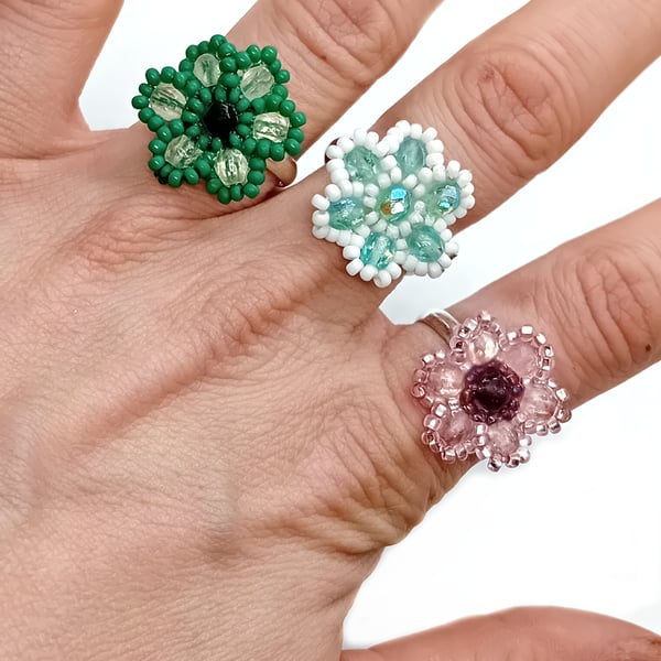 Beaded flowers adjustable ring