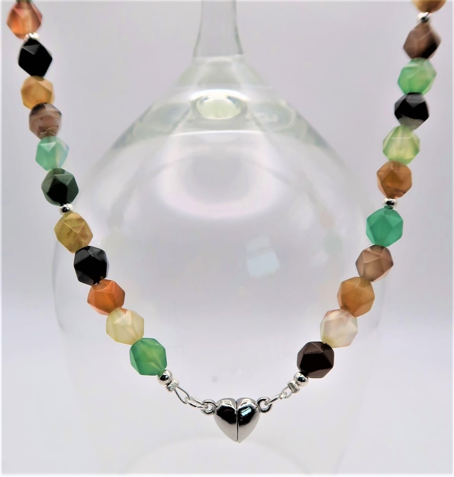 Front Fastening Facetted Agate Necklace.