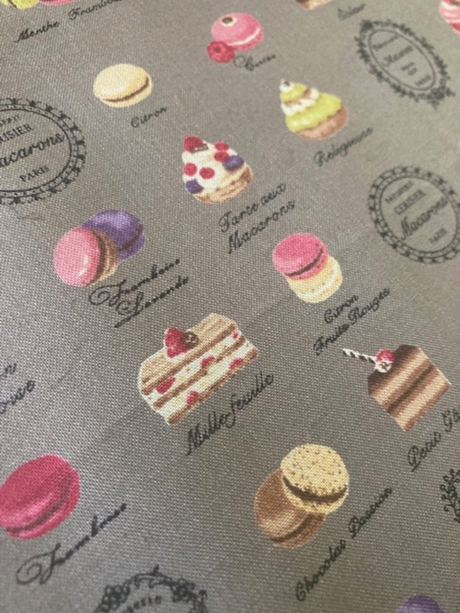 Japanese Cotton - Petit Gateau French Patisserie Fabric 2.92 M Brand New