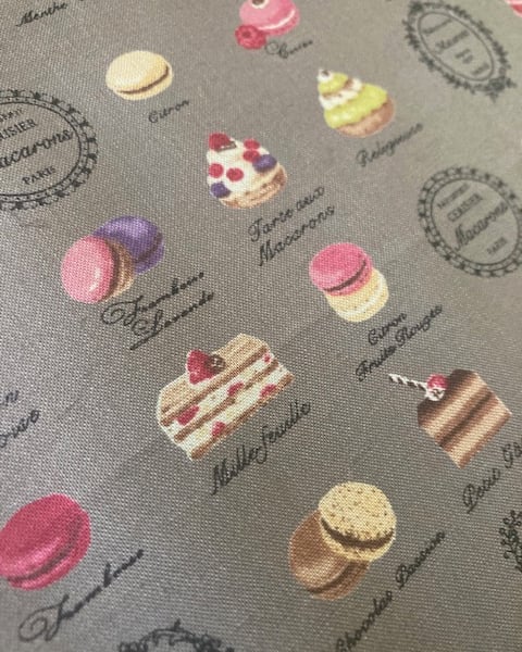 Japanese Cotton - Petit Gateau French Patisserie Fabric 2.92 M Brand New