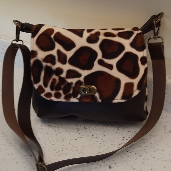 Handbag Faux Leather and Giraffe print shoulder bag 