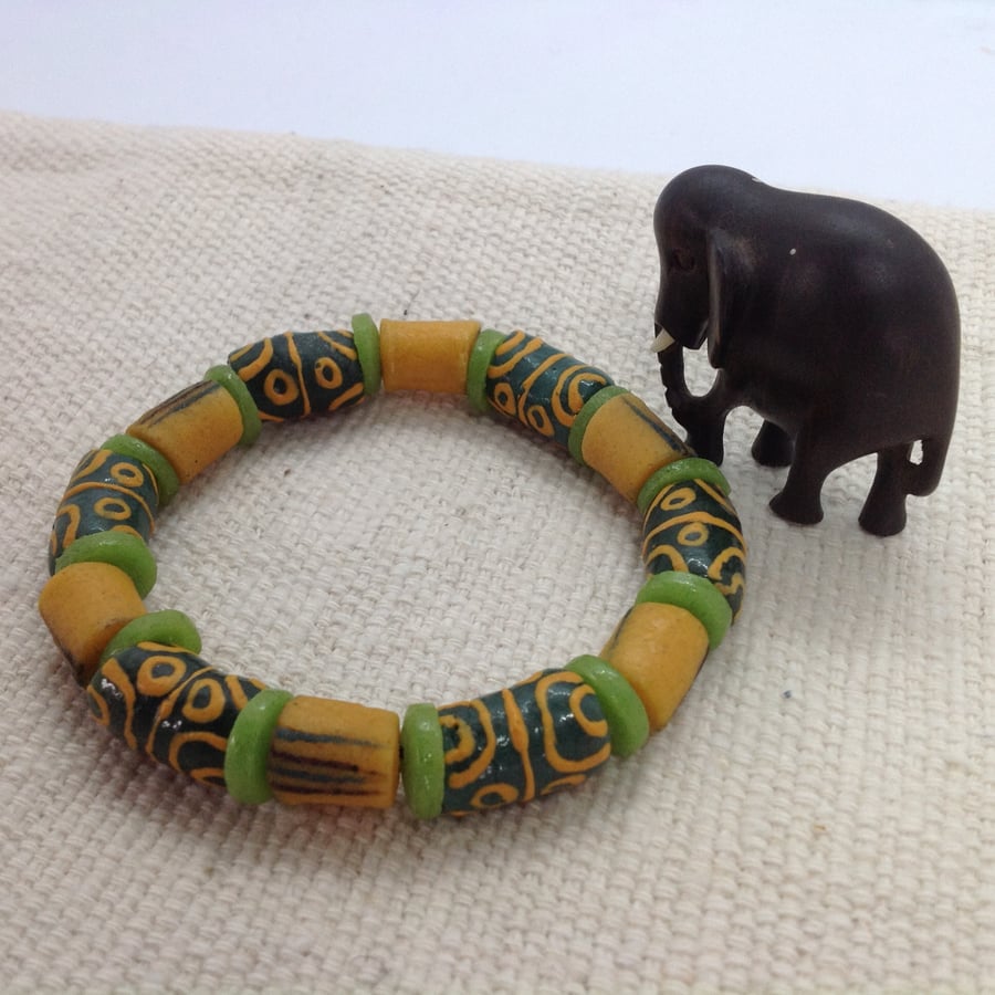 7.5" unisex African handmade beads bracelet with large green and yellow beads
