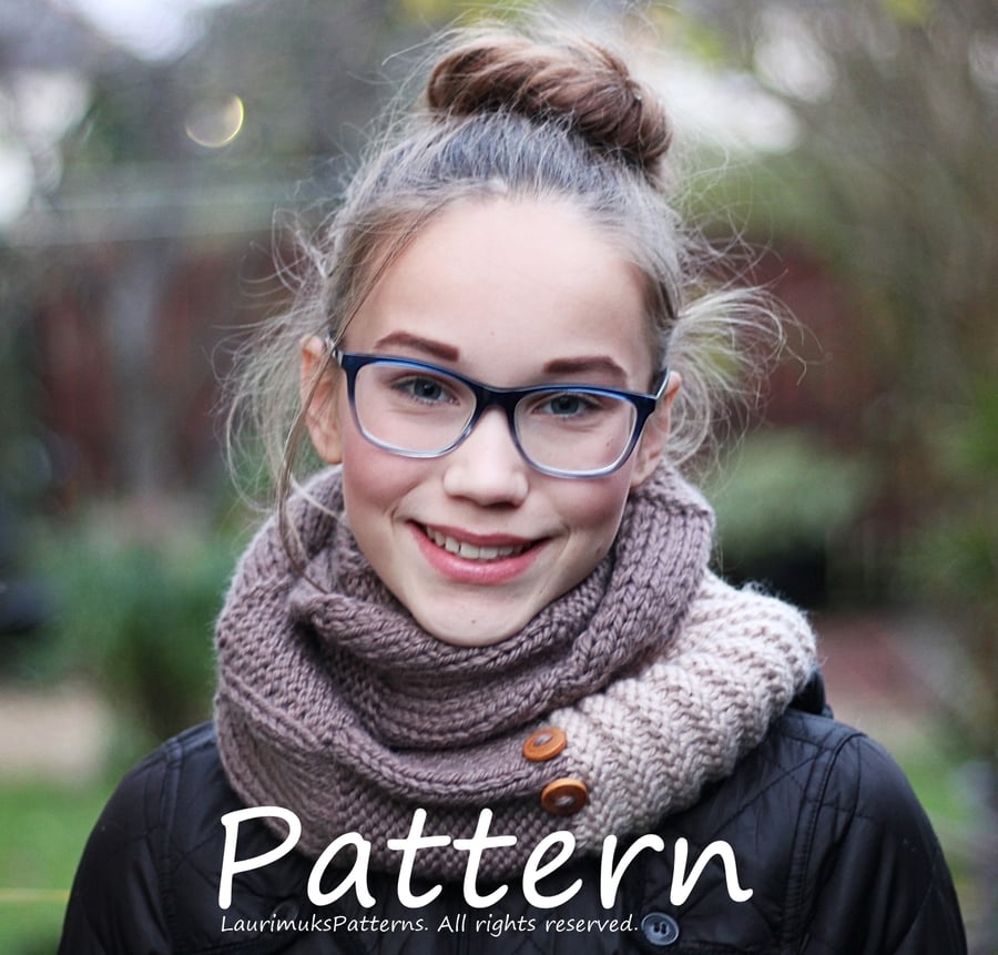 Knitting Pattern, Comfort infinity scarf