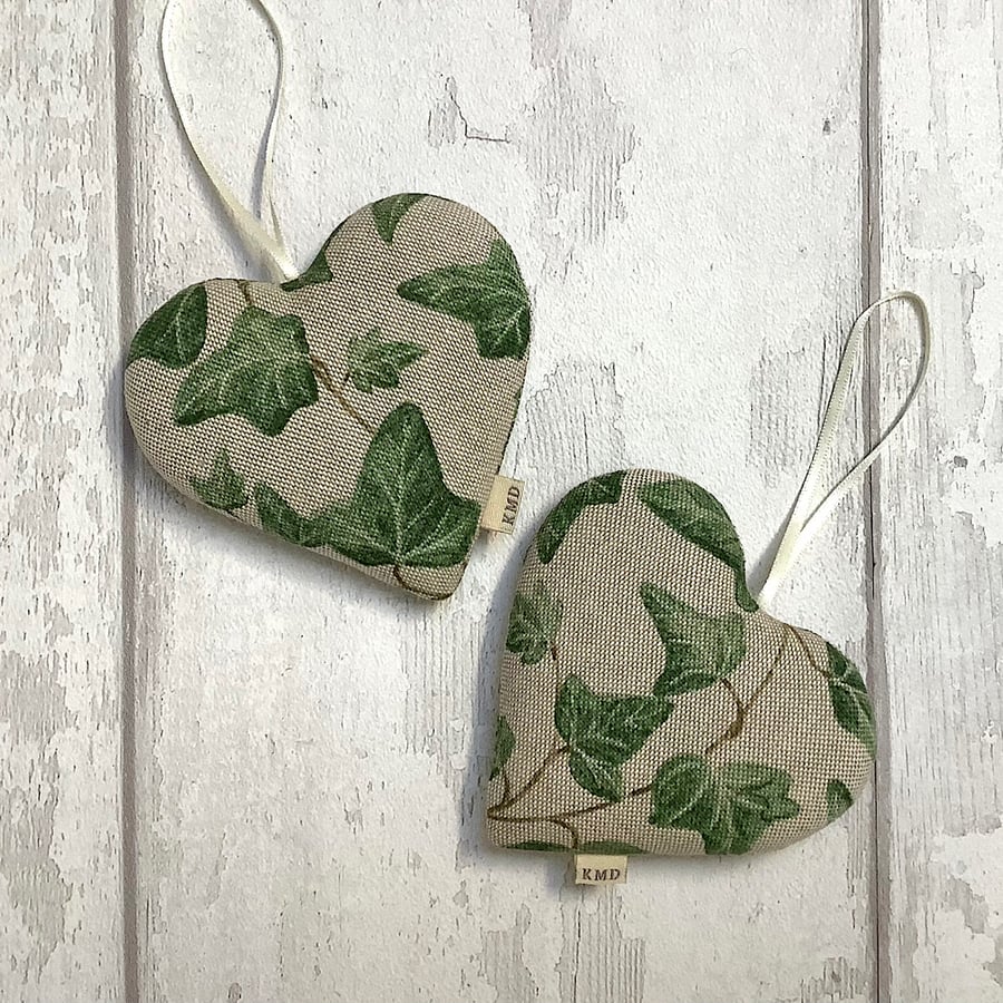 Ivy Hanging Heart