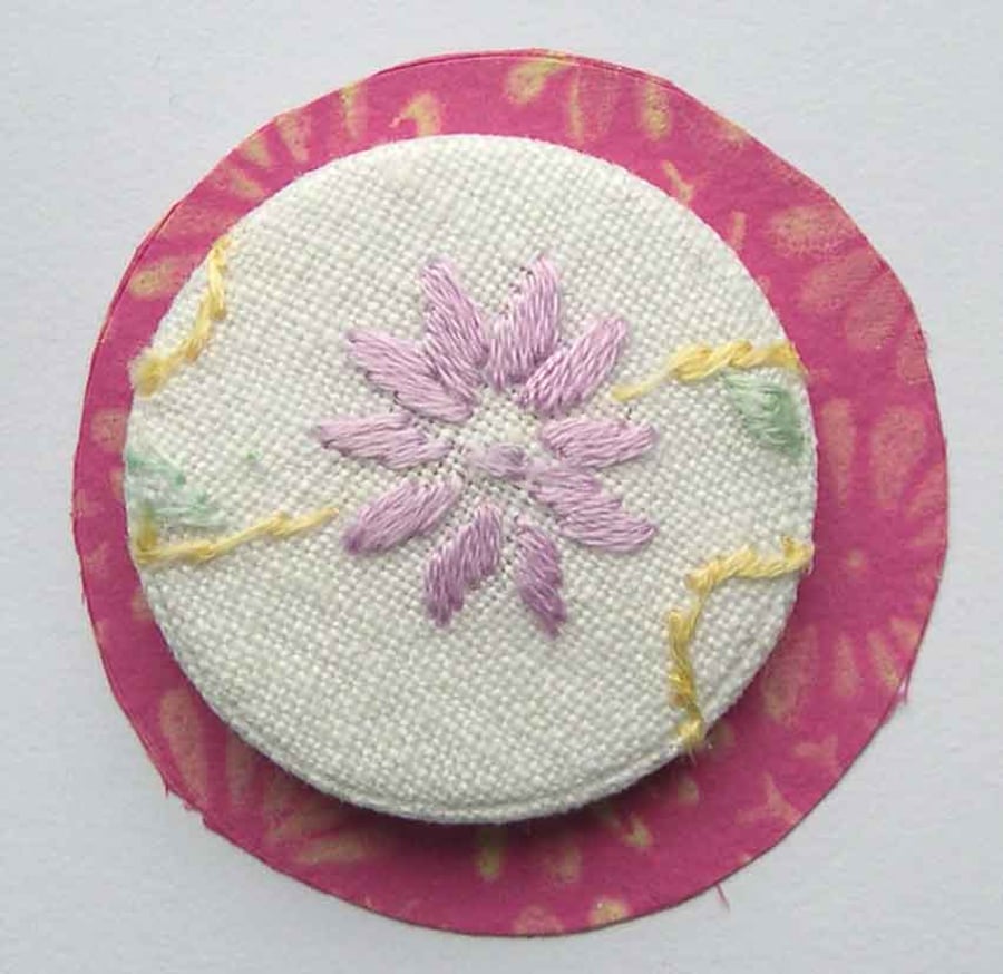 Embroidered flower pin - card