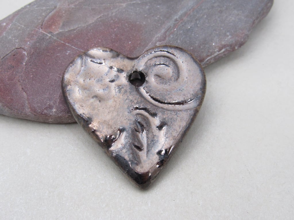 Medium Obsidian Brocade Texture Heart Shaped Ceramic Pendant