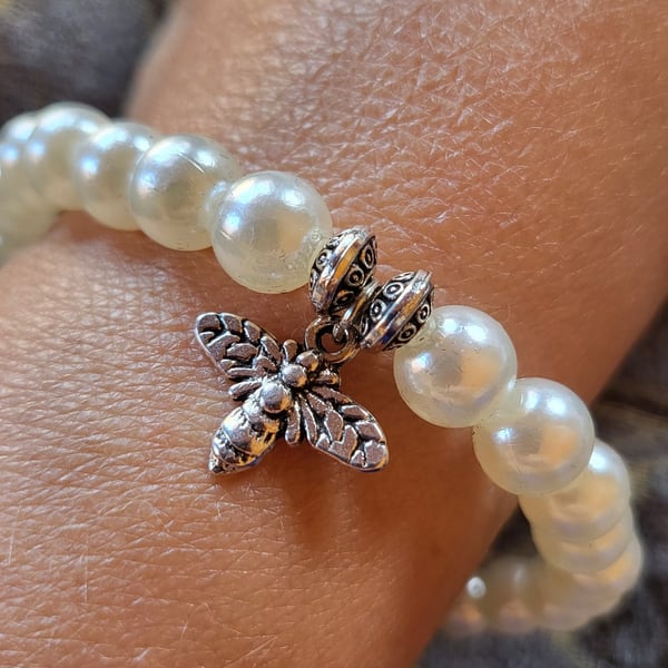 Handmade faux pearl bracelet with bee charm