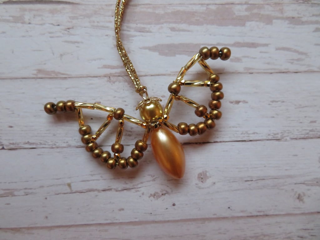 Gold Sparkle Beaded Crystal Pearl Bat Gift Costume Hanging Decoration 