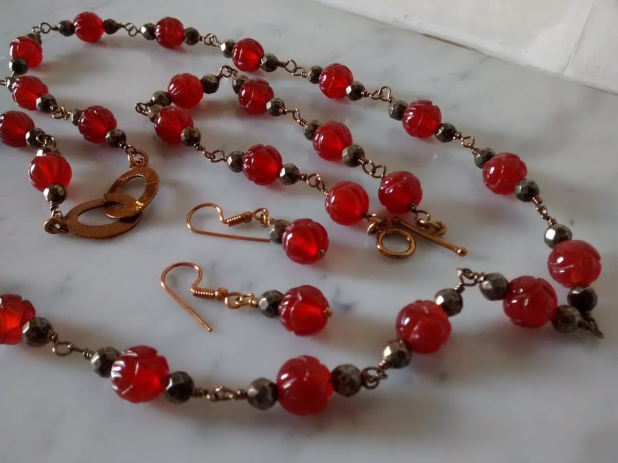 CARVED AGATE NECKLACE - RED AGATE NECKLACE - LOTUS NECKLACE - FREE SHIPPING 