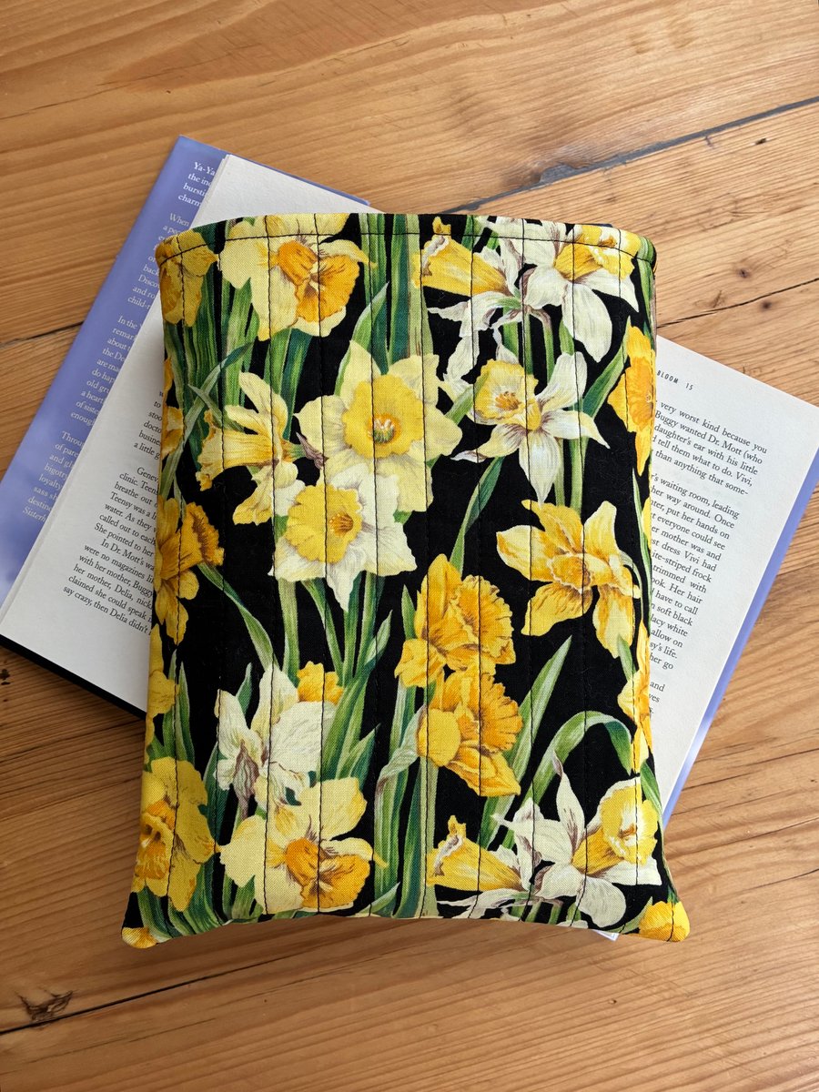Daffodil Print Quilted Fabric Book Sleeve - Hardback Size 
