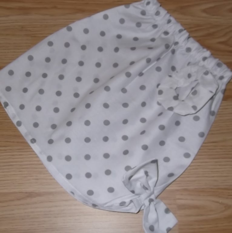 Handmade White Skirt & Hair Scrunchie. Fit Age 3,4,5 years. Summer co-ord set