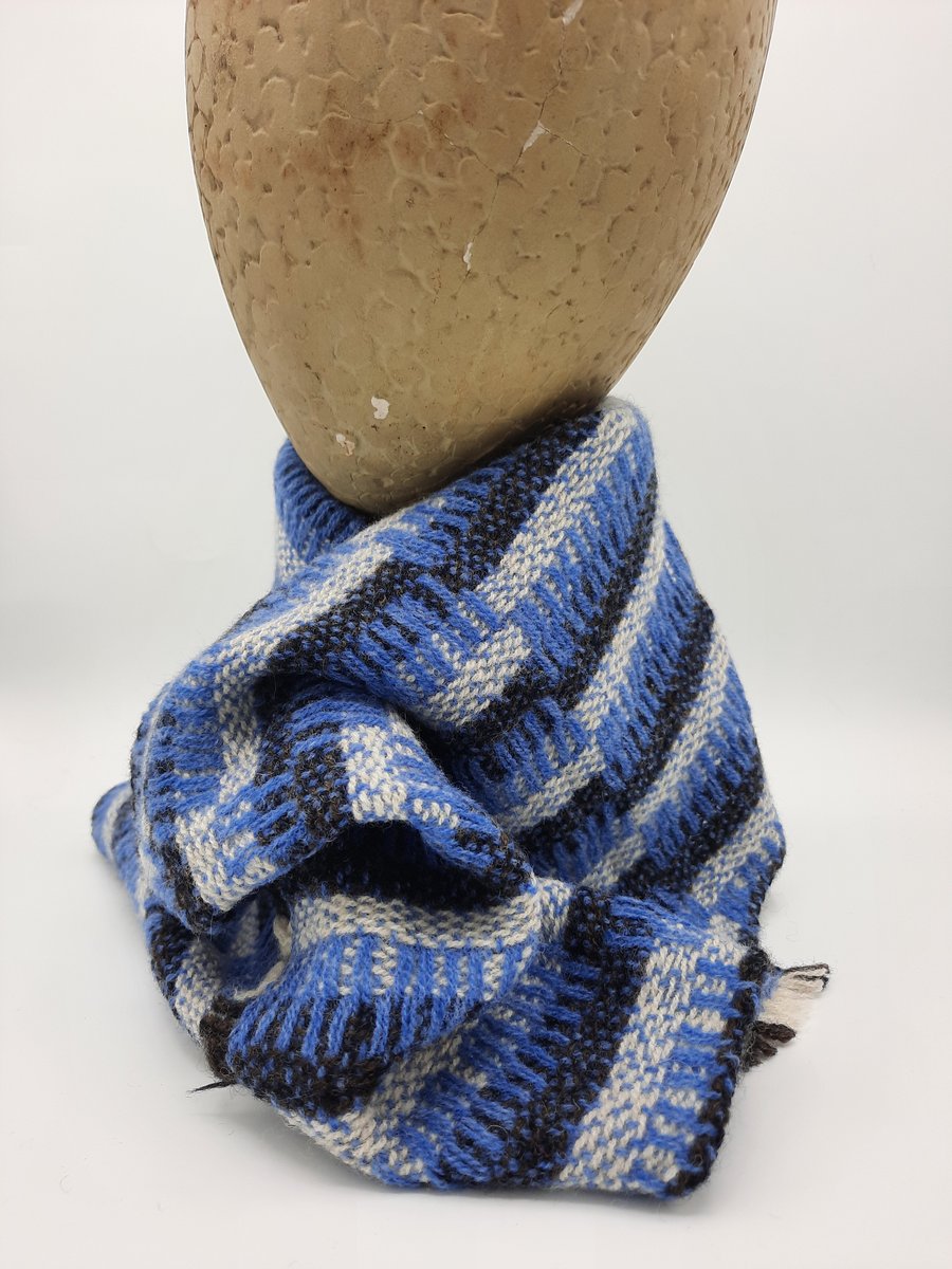Mid-century 'tidy' lambswool scarf – blue ladders
