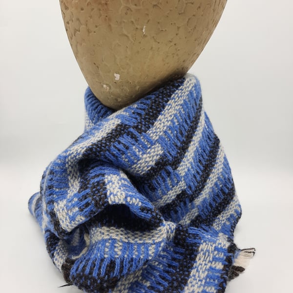Mid-century 'tidy' lambswool scarf – blue ladders
