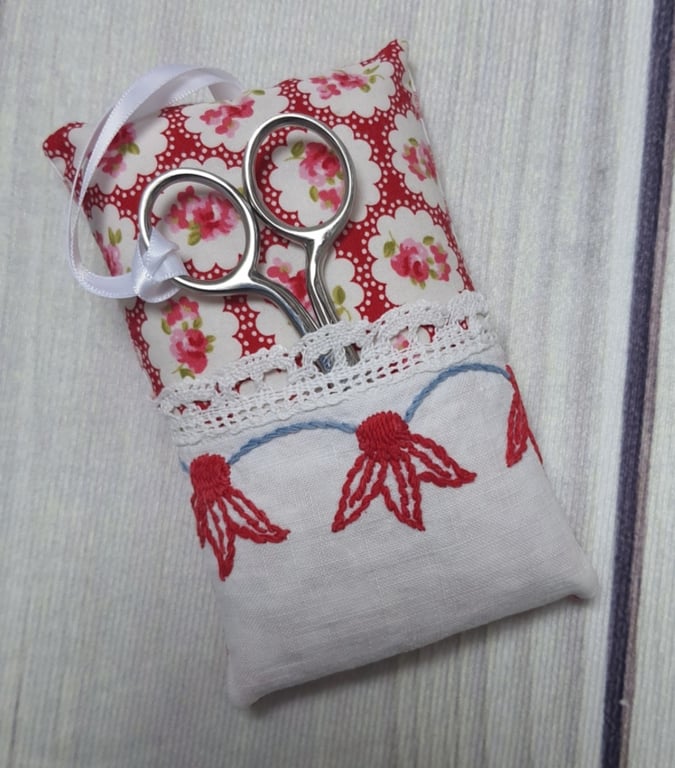 Vintage Fabric Pin Cushion & Scissors 