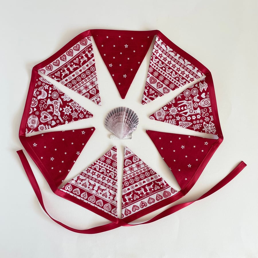 Scandi Bunting - small