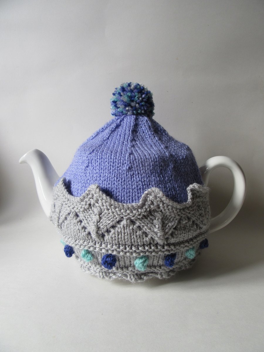 Coronation crown tea cosie - amethyst lilac