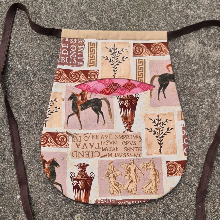 Tie-On Pocket - Large Classical 