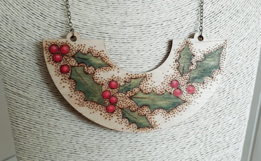 Pyrography wooden holly pendant