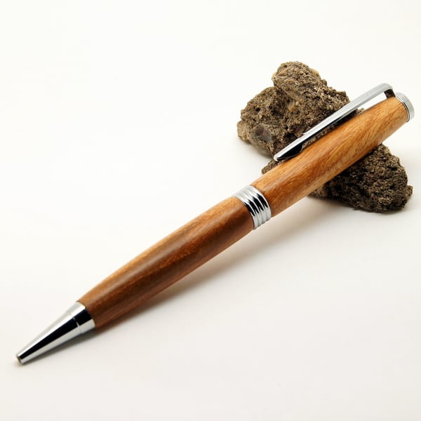 Click Pen Dressed in English Spalted Laurel