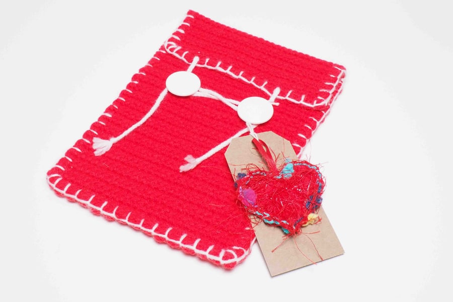 Free P&P. Gift bag & heart keepsake & tag, red & white