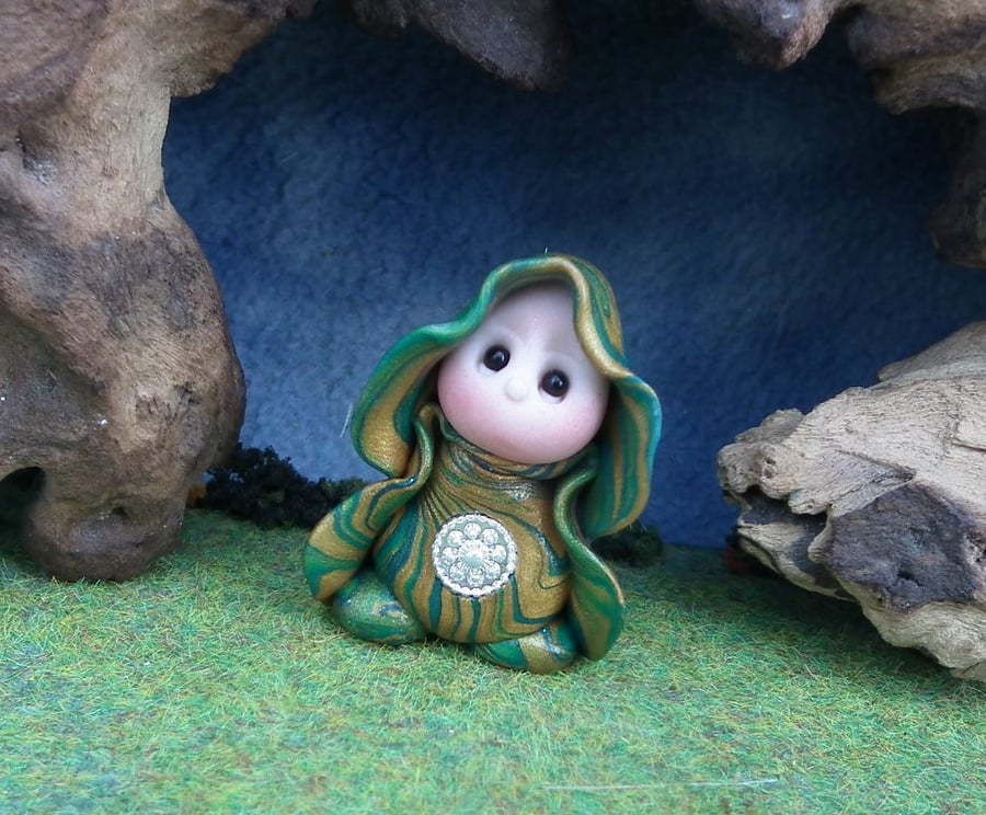 Tiny Gnome Maiden 'Bess' 1.5" OOAK Sculpt by Ann Galvin